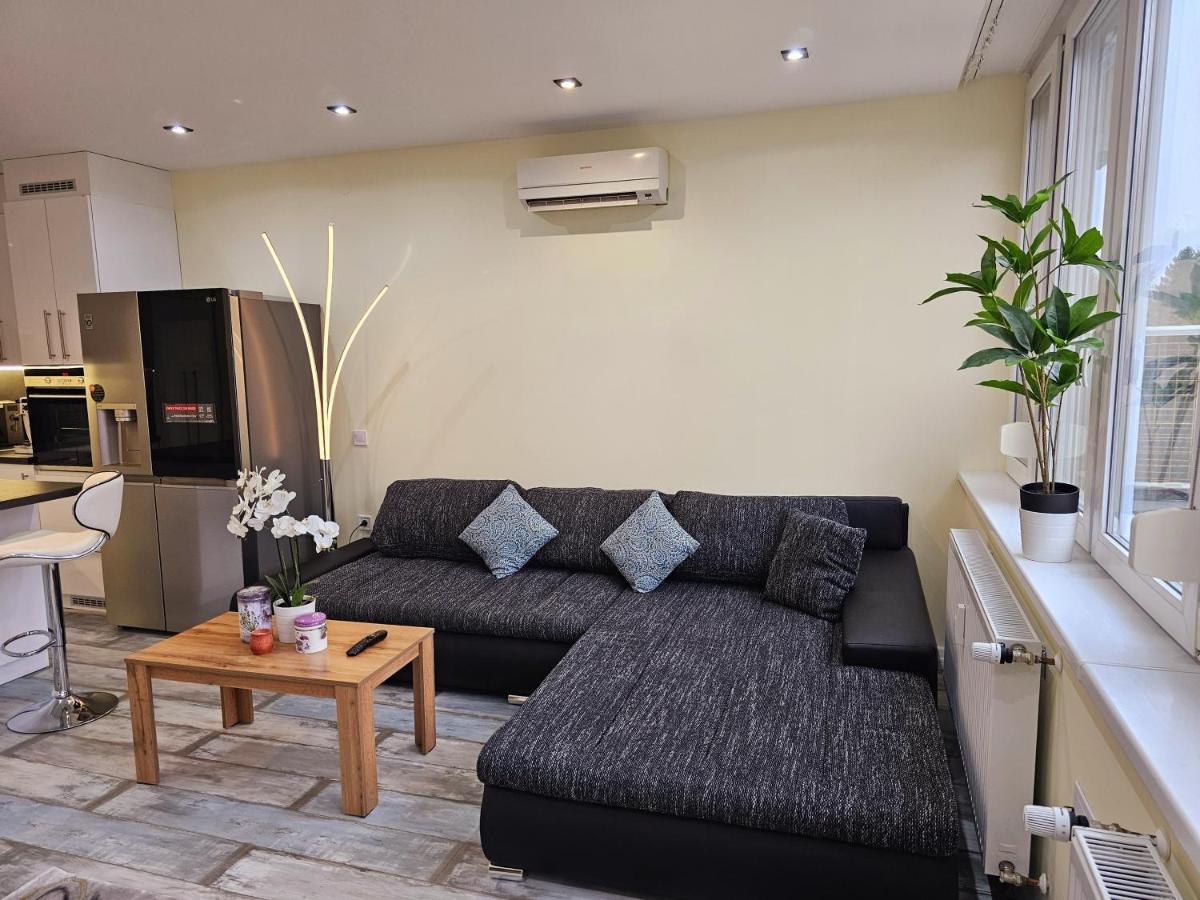 Urban Loft Apartman Salgótarján Kültér fotó